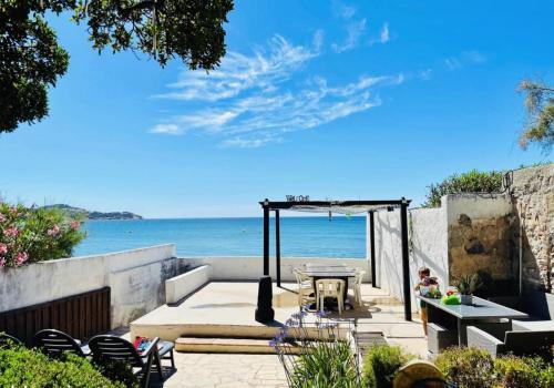 Villa meublée Pieds dans l'eau, au mois ou plus - Location, gîte - La Seyne-sur-Mer