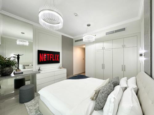 Stylish Marina 1BR High Floor Incredible Views, Дубай (фото 4)