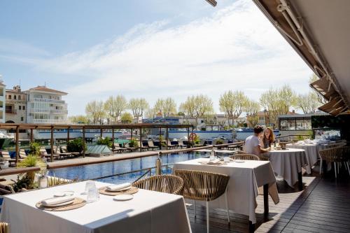 Hotel Port Salins by Pierre & Vacances in Roses