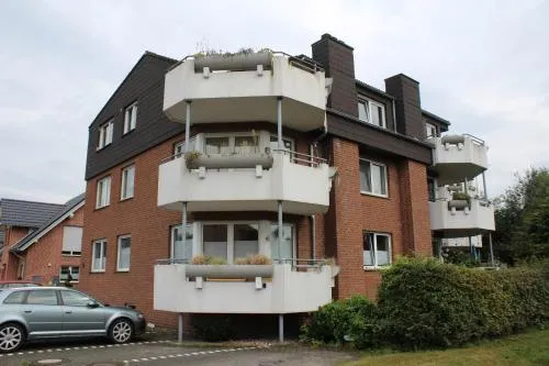 Großzügiges Erdgeschoßapartment mit Balkon und eigenen kostenlosen Parkplatz in Hövelhof, Deutschland