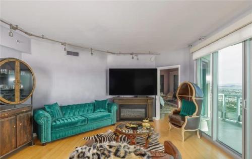 Penthouse Three-Bedroom with Sweeping Strip and Mountain Views, Las Vegas (fotografie 4)