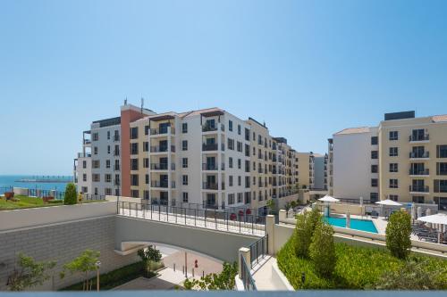 Exterior view, Port de la Mer Luxury Sleeps 4Person near Bungalo34