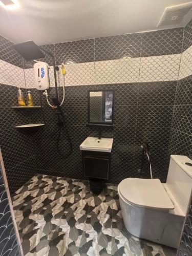 Bathroom, Sunshine Bay Beach Paradise Homestay in Taman Port Dickson Utama