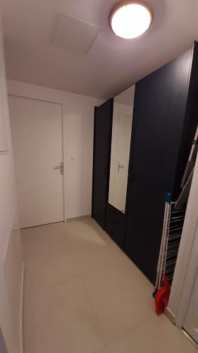 Appartement T2 au Calme - WiFi rapide, Parking & Bureau in Ербле