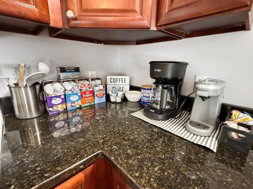 Cozy 2 Bedroom Townhouse Near Lake and Restaurants in Guntersville, USA