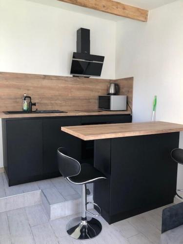 Studio independant pour couple in Notre-Dame-Limite