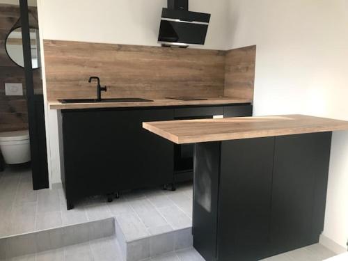 Studio independant pour couple in Notre-Dame-Limite