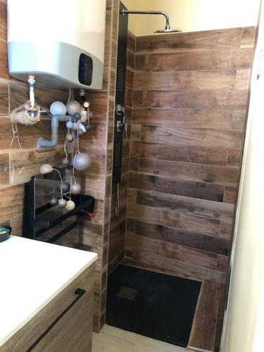 Studio independant pour couple in Notre-Dame-Limite