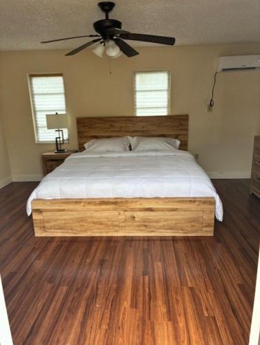 Miami Spacious Executive Suite