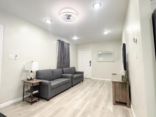 Town & Country Andover NJ Area-1st Floor 2 Bedroom in Andover Township (NJ)