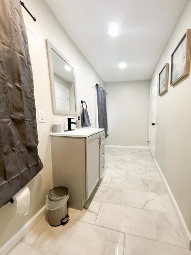 Town & Country Andover NJ Area-1st Floor 2 Bedroom in Andover Township (NJ)