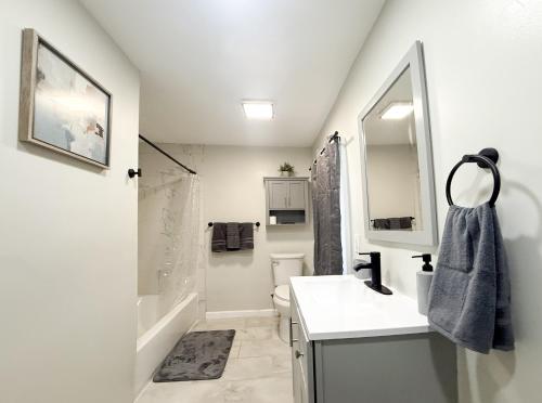 Town & Country Andover NJ Area-1st Floor 2 Bedroom in Andover Township (NJ)