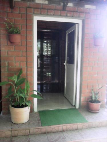 Gogolya Guest House