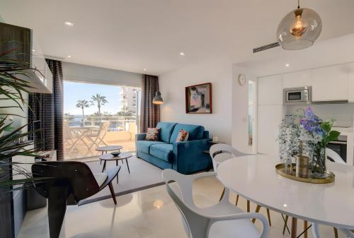 Front line beach apartment 2 bedr - Apartment - Marbella