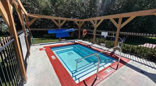 อ่างแช่น้ำร้อน, Purcell Condos by StayIn in คิมเบอร์เลย์ (BC)