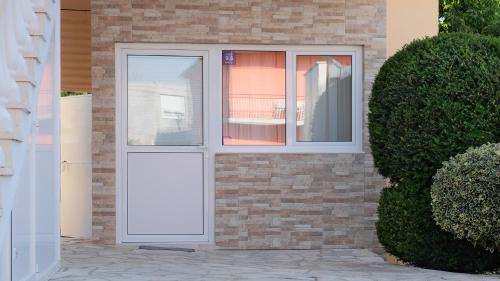 City Apartments - image 14