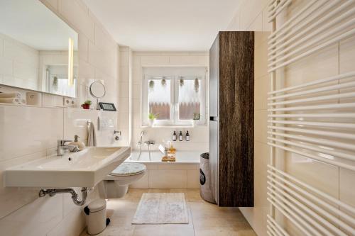 Shower, Retreat Living Bensheim - Sauna - Garten - Parkplatz in Bensheim