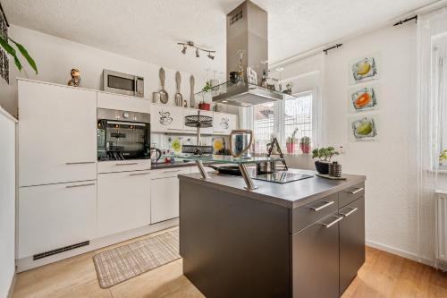 Kitchen, Retreat Living Bensheim - Sauna - Garten - Parkplatz in Bensheim