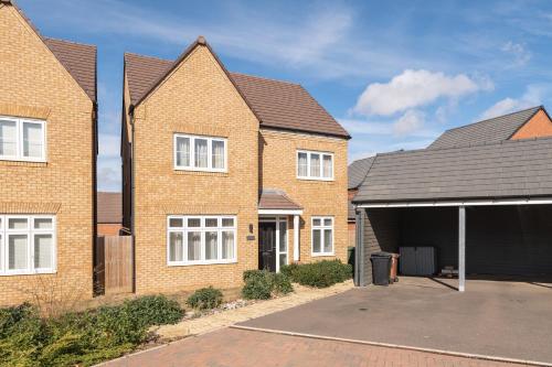 A szálláshely kívülről, Stylish 4-Bed Home in Central Wellingborough in Isebrook