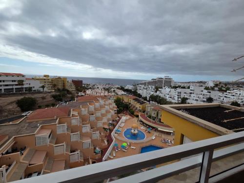 Playa De Las Americas Apartment - image 10