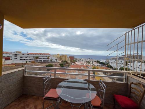 Playa De Las Americas Apartment - image 6