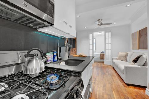 Kitchen, Spacious SoHo 1Bedroom Unit Washer & Dryer in Greenwich Village