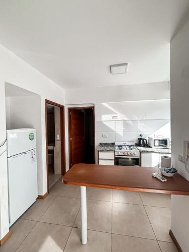 Comodo dpto en macrocentro Salta - Bonavista Rentals in 트레스 세리토스