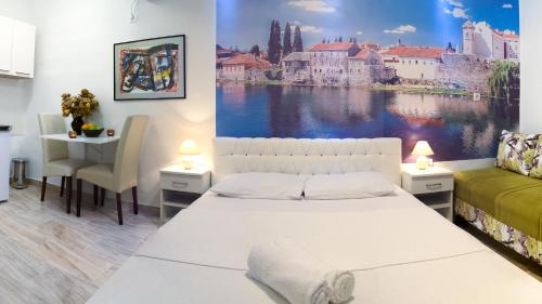 City Apartments - image 11