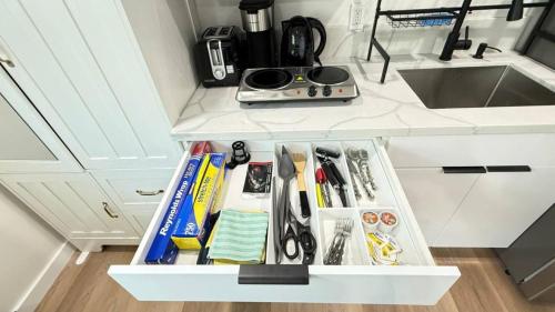 Modern Studio Stylish &Cozy Ieft Unit, Los Angeles (fotografie 7)