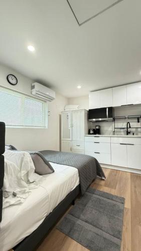 Modern Studio Stylish &Cozy Ieft Unit, Los Angeles (fotografie 8)