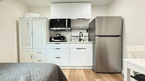 Modern Studio Stylish &Cozy Ieft Unit, Los Angeles (fotografie 9)