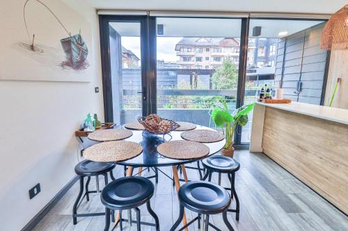 HOM I Depto Familiar 2D2B cerca del lago