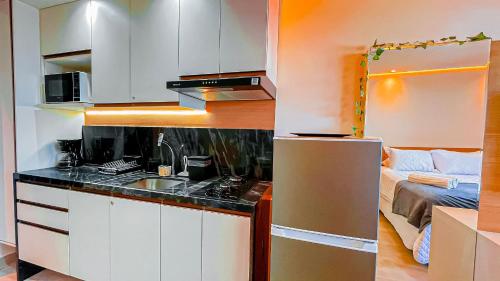 Kitchen, Ocean Art Park - By Living in Joao Pessoa