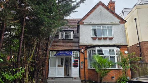 Exterior view, Golders Park Hotel in Greater London North