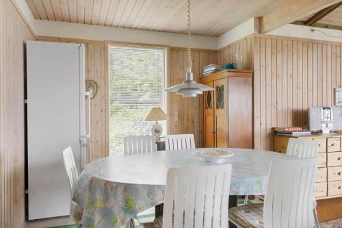 6825-Allinge-Astelokken-7 in ซันด์วิก