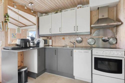 6825-Allinge-Astelokken-7 in ซันด์วิก