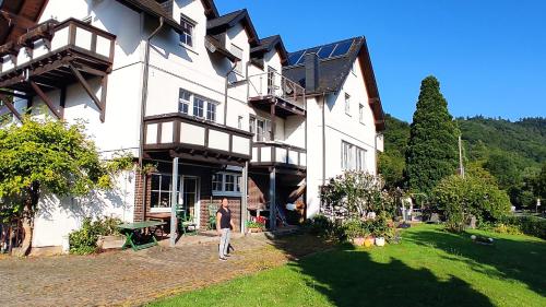 Ferienhaus Moselpanorama in Ellenz-Poltersdorf, Deutschland