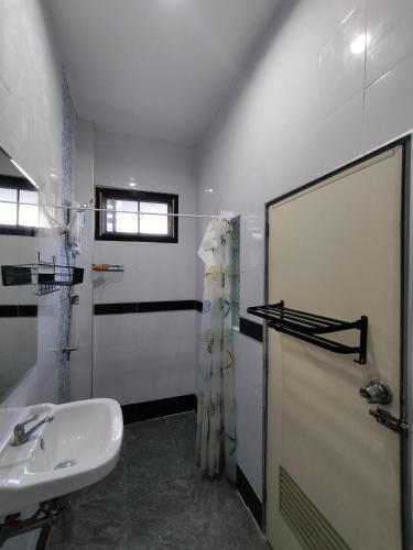 Den Nest Guest House Krabi