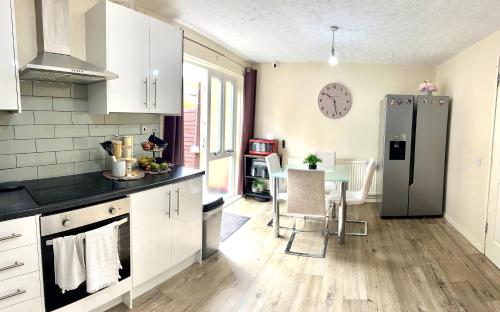 Friendly Family Home Stay in Peterborough