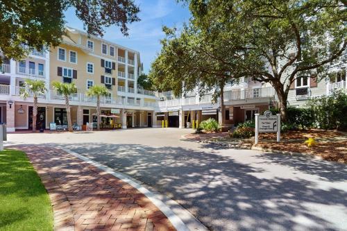 Baytowne Wharf - Pilot House #135 in 샌데스틴