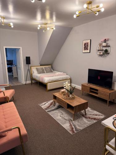 Oldham city centre studio in Waterhead