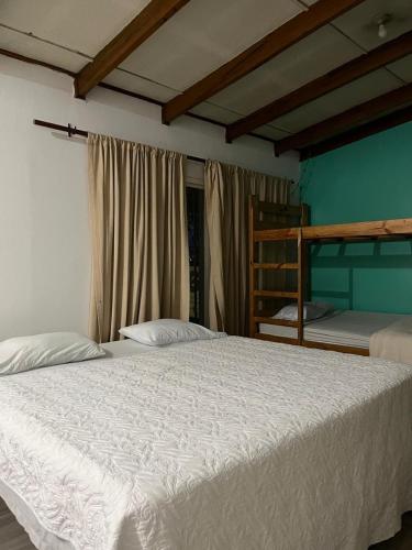 1 king bed, 3 bunk beds
