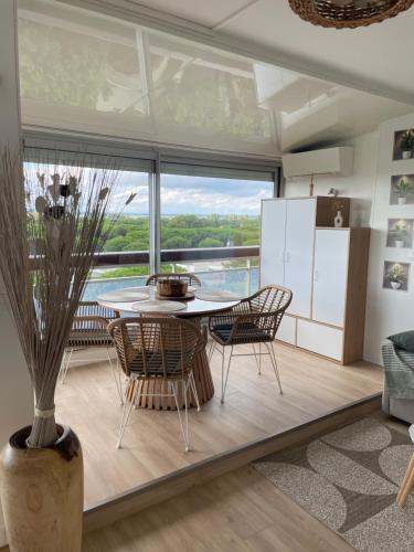 Vue panoramique pour ce grand studio en centre ville in La Grande Motte