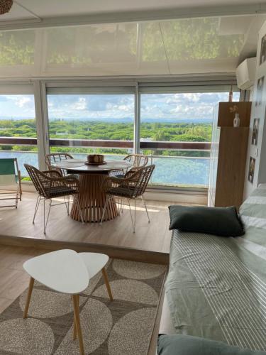 Vue panoramique pour ce grand studio en centre ville in La Grande Motte