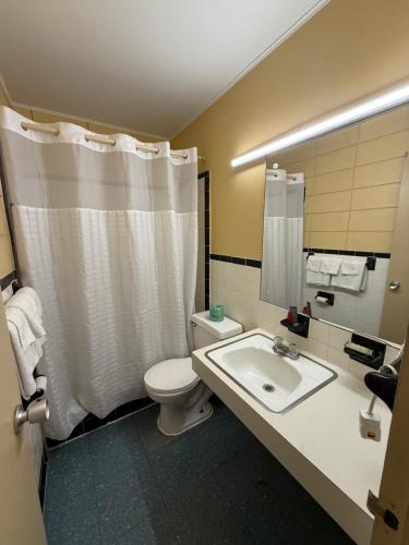 ห้องน้ำ, Motel Masquerade in มาร์คสวิลล์ แอลเอ