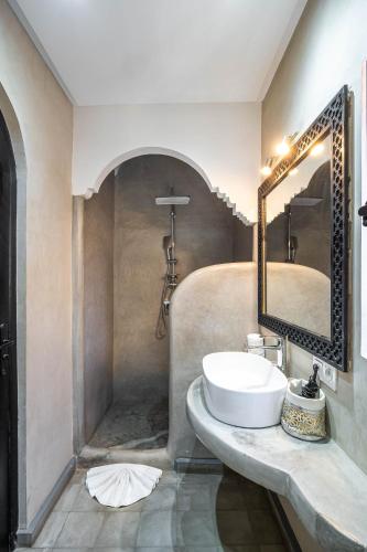 Riad Come & Va Medina - image 14