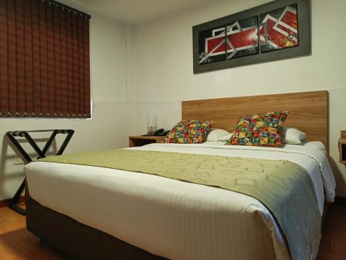 Hotel Volare – Armenia, MO
