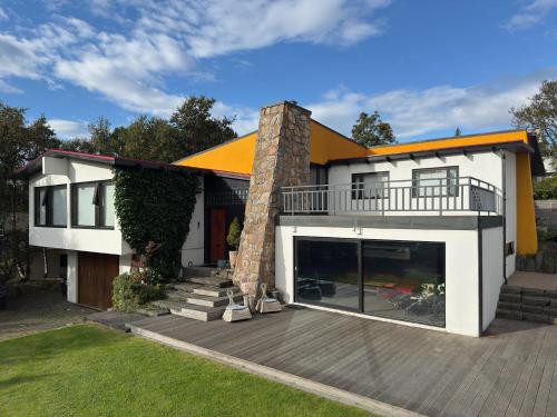 Elegant Designer Villa in a Peaceful Neighborhood in Laugardalur