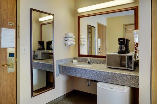 Nova Inn Kindersley
