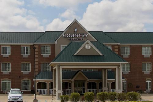 Country Inn & Suites by Radisson, Valparaiso, IN